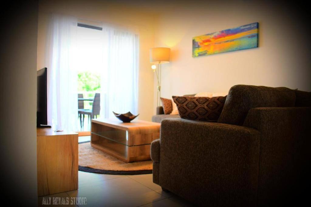 Modern And Cosy Condo: Westwood Apartments Flic-en-Flacq Exterior foto